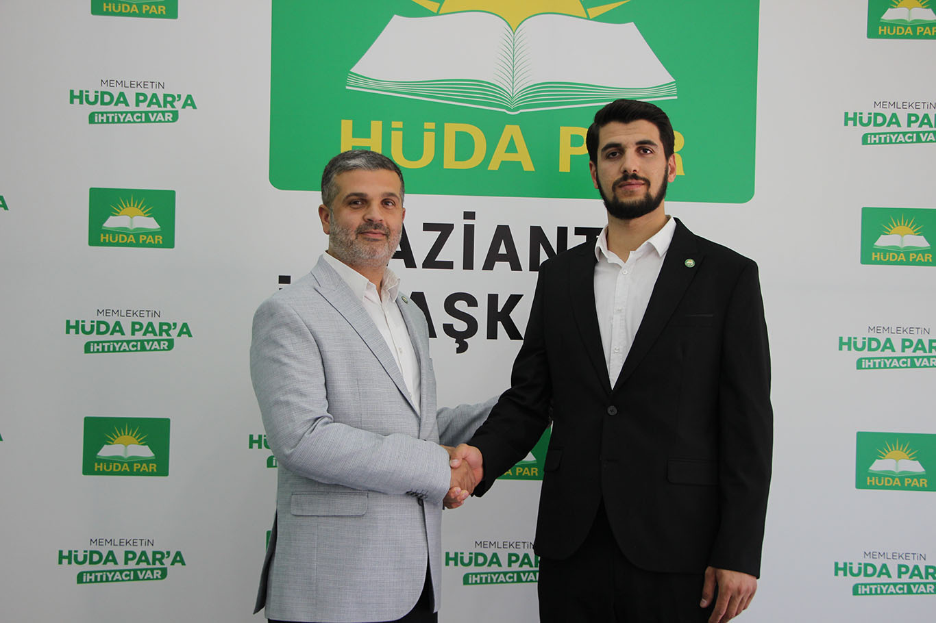 HÜDA PAR Gaziantep'te gençlik teşkilatlarında görev değişimi