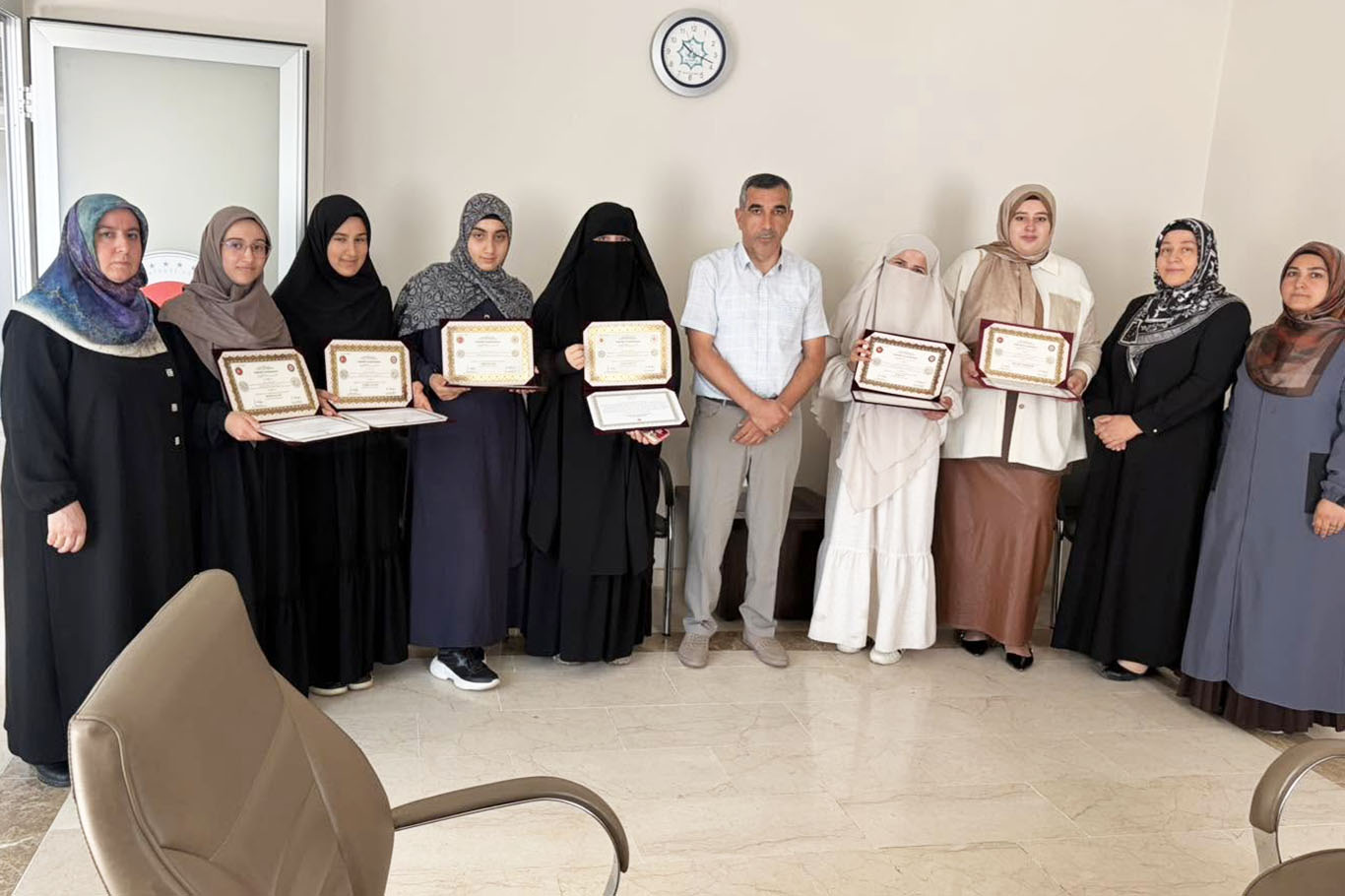 Malatya'da hafızlık eğitimini tamamlayan öğrenciler belgelerini aldı