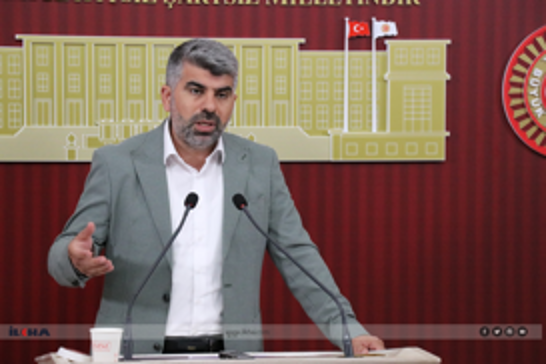 النائب فاروق دينتش يدعو إلى تشديد الرقابة على المحتوى الرقمي والفرق الموسيقية الممولة من "جهات صهيونية"