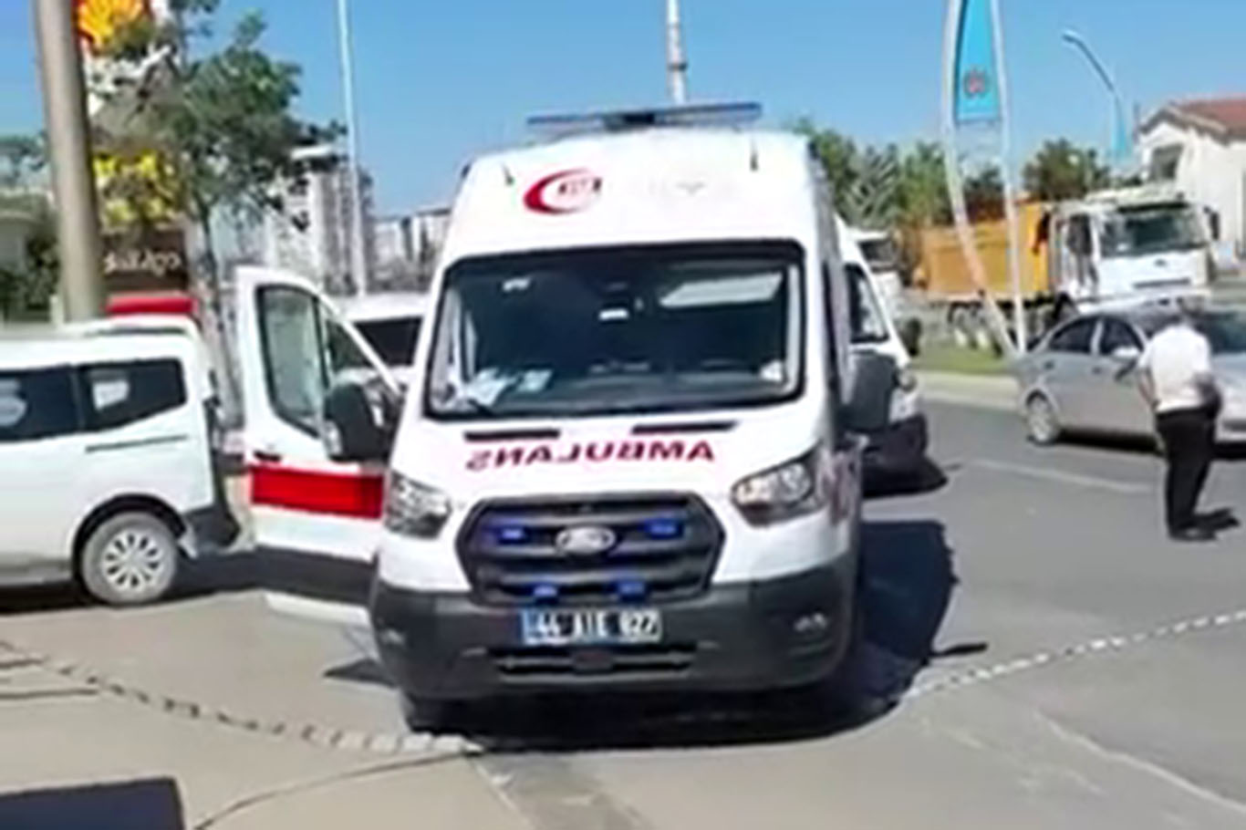 Malatya'da iki otomobil çarpıştı: 3 yaralı