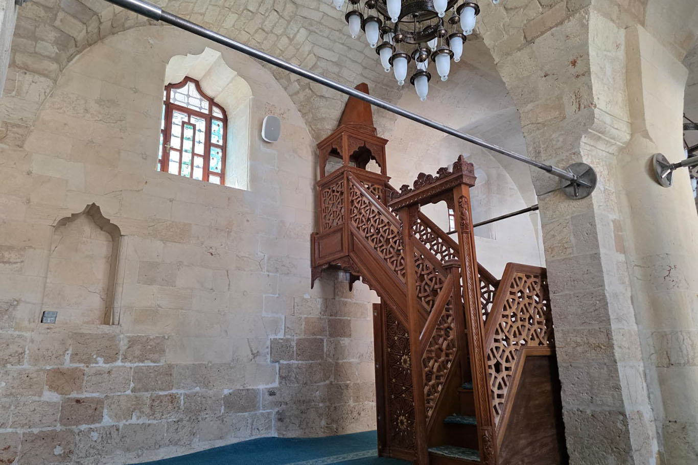 Şanlıurfa'da tarihî Mahmutpaşa Camii yeniden ibadete açılıyor