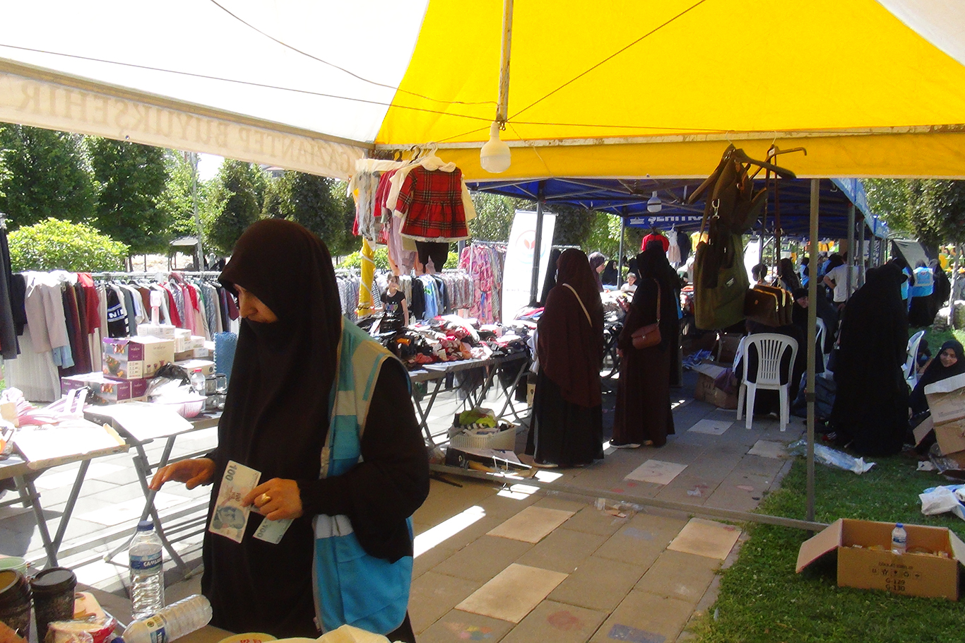 Gaziantep'te yetim çocuklar yararına kermes