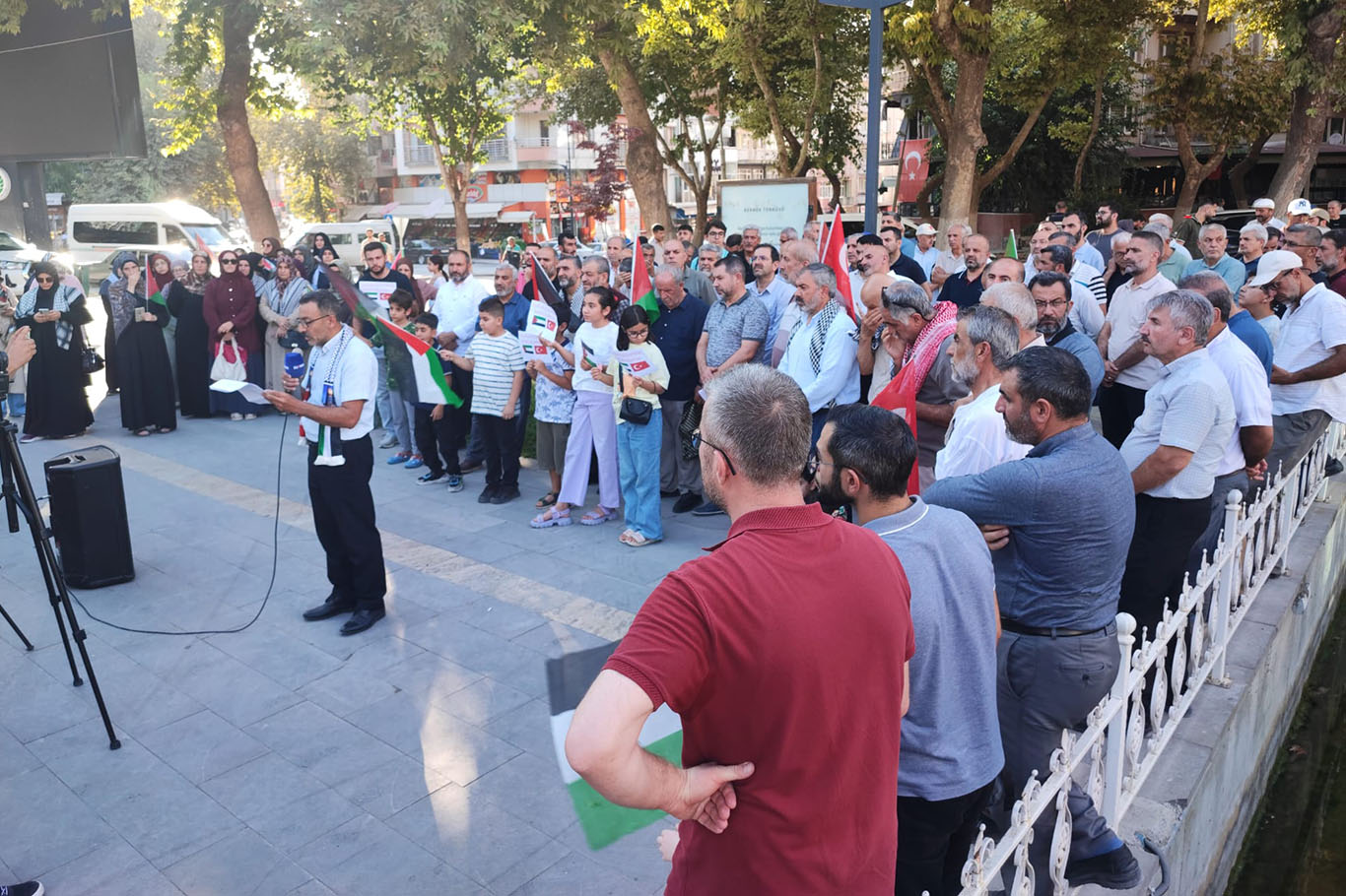 Malatya'dan Gazze'ye destek: İnsani yardım bir lütuf değil, evrensel bir haktır