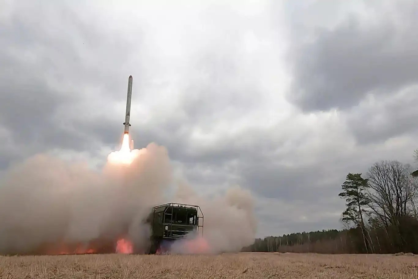 Russia strikes transport and military logistics sites in Kyiv, southern Ukraine