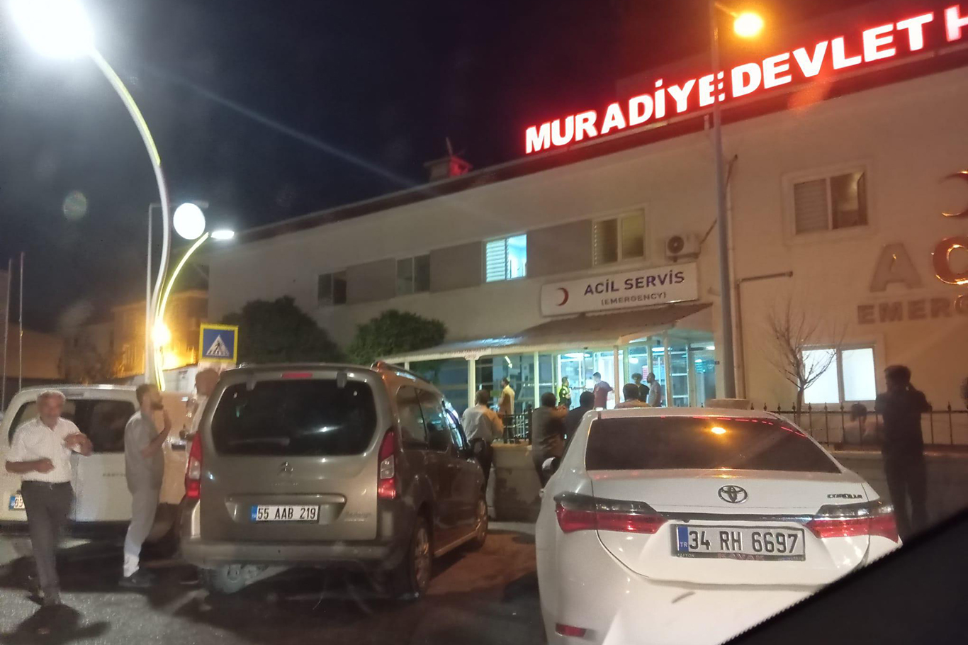 Van'da suya düşen oğlunu kurtarmak isteyen baba boğuldu