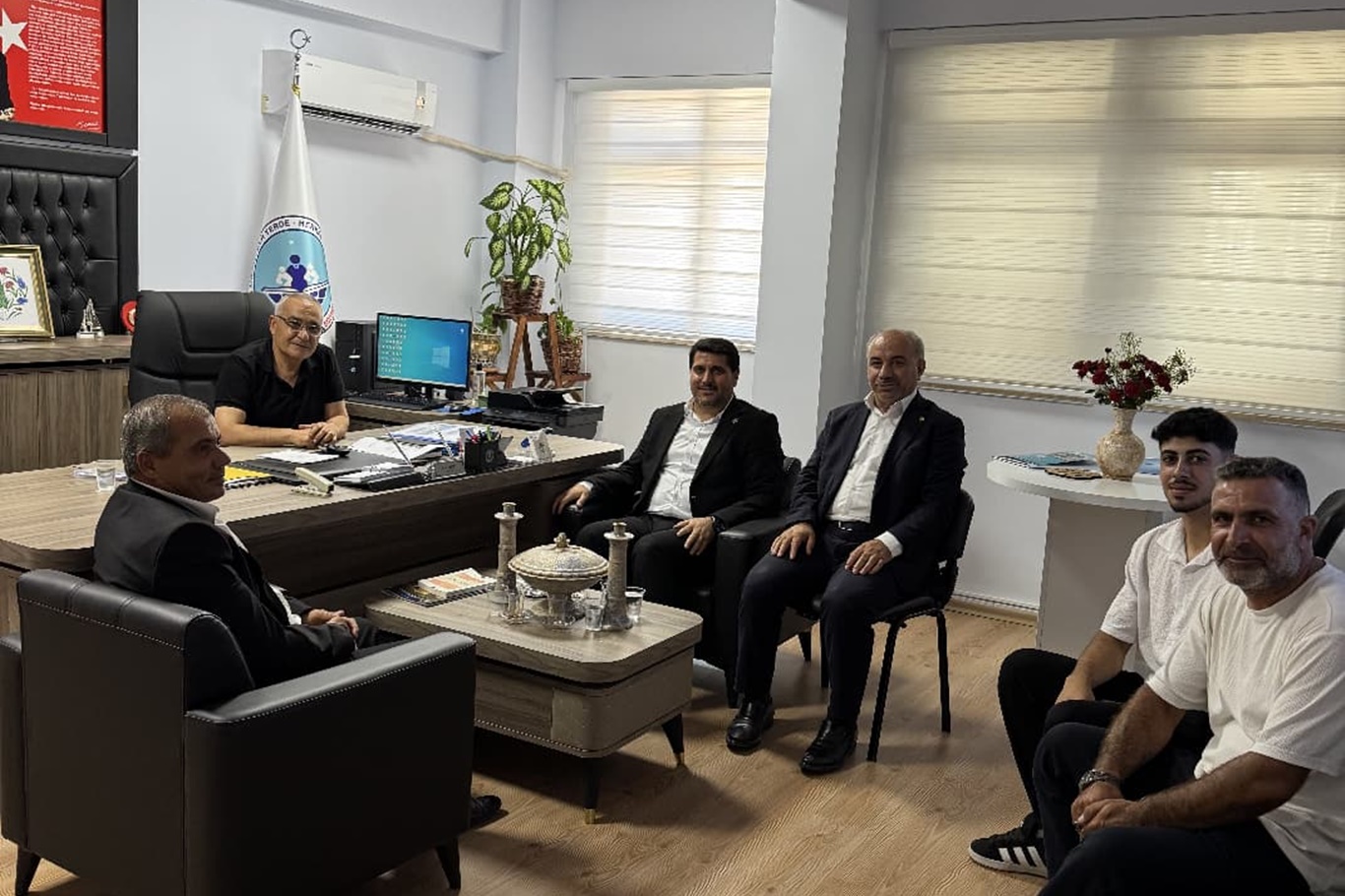 HÜDA PAR heyeti Manavgat'ta eğitimden sağlığa ilçenin sorunlarını dinledi