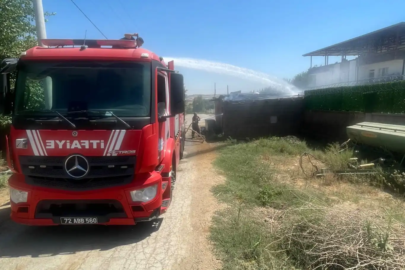 Batman'da ahır yangını söndürüldü