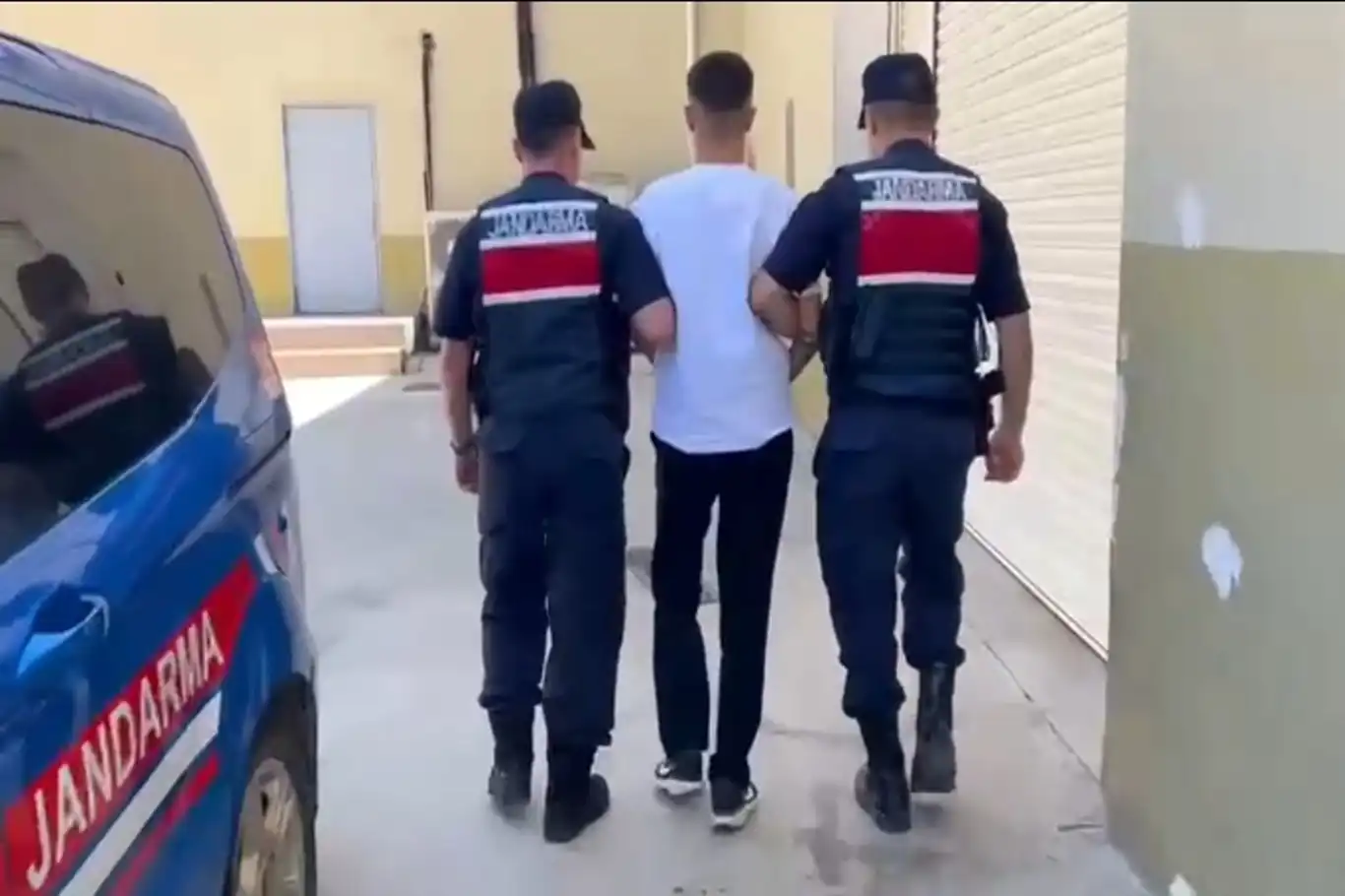 Gaziantep'te 11 yıl  kesinleşmiş hapis cezasıyla aranan şahıs yakalandı
