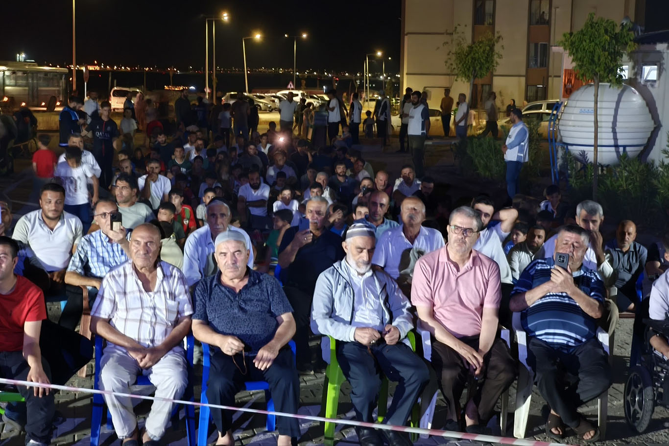 بزووتنەوەی بانگەوازی و گەنجایەتی لە ١٦ ناوچەی دیاربەکر بەرنامەی مەولود ڕێکخست