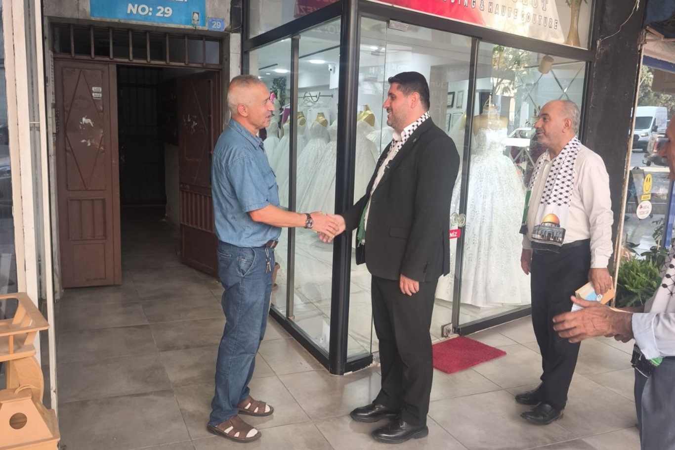 HÜDA PAR Antalya Teşkilatından Mevlid Kandili Haftasında esnaf ziyareti