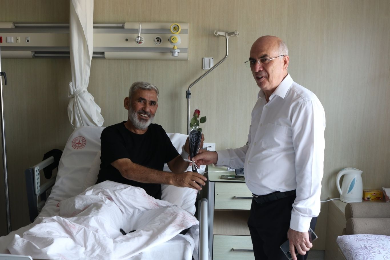 Müftü Topal'dan hastalara ziyaret