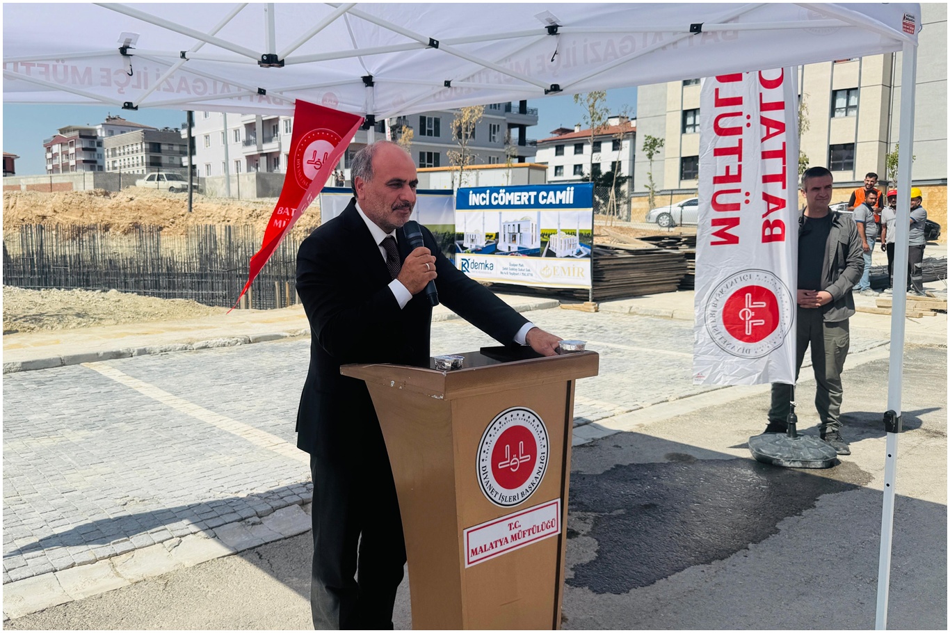 Malatya'da bir caminin temeli daha dualarla atıldı