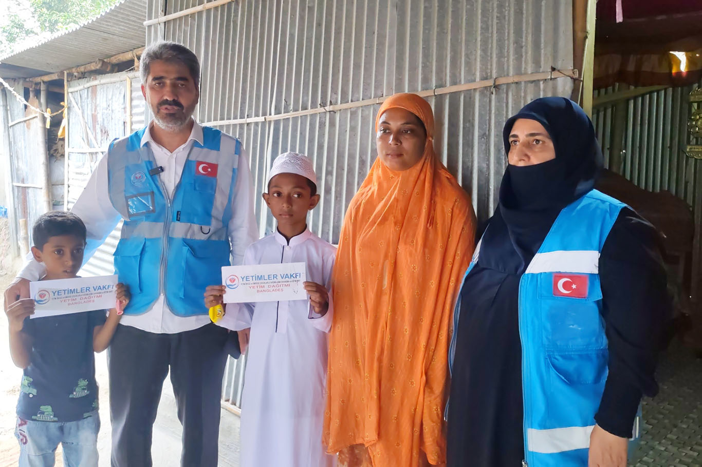 Yetimler Vakfı Bangladeş'te yetim aileleri yalnız bırakmıyor