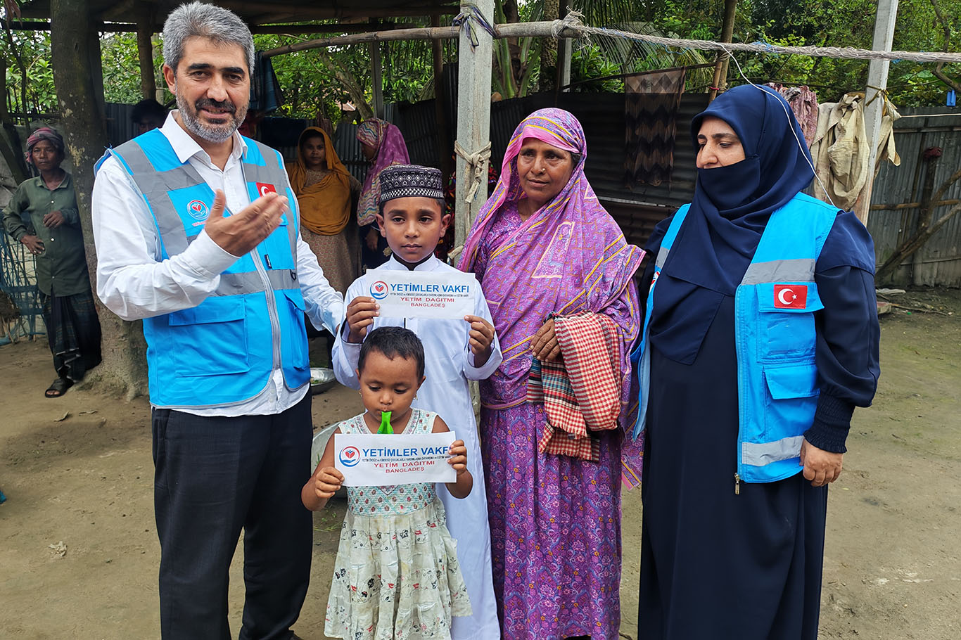Yetimler Vakfı Bangladeş'te yetim aileleri yalnız bırakmıyor