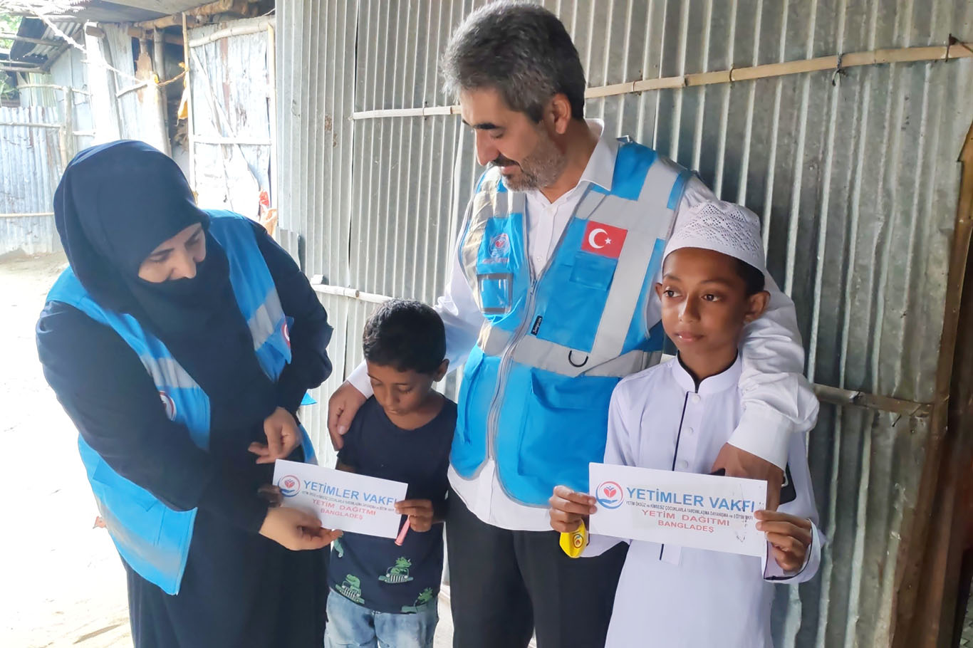 Yetimler Vakfı Bangladeş'te yetim aileleri yalnız bırakmıyor