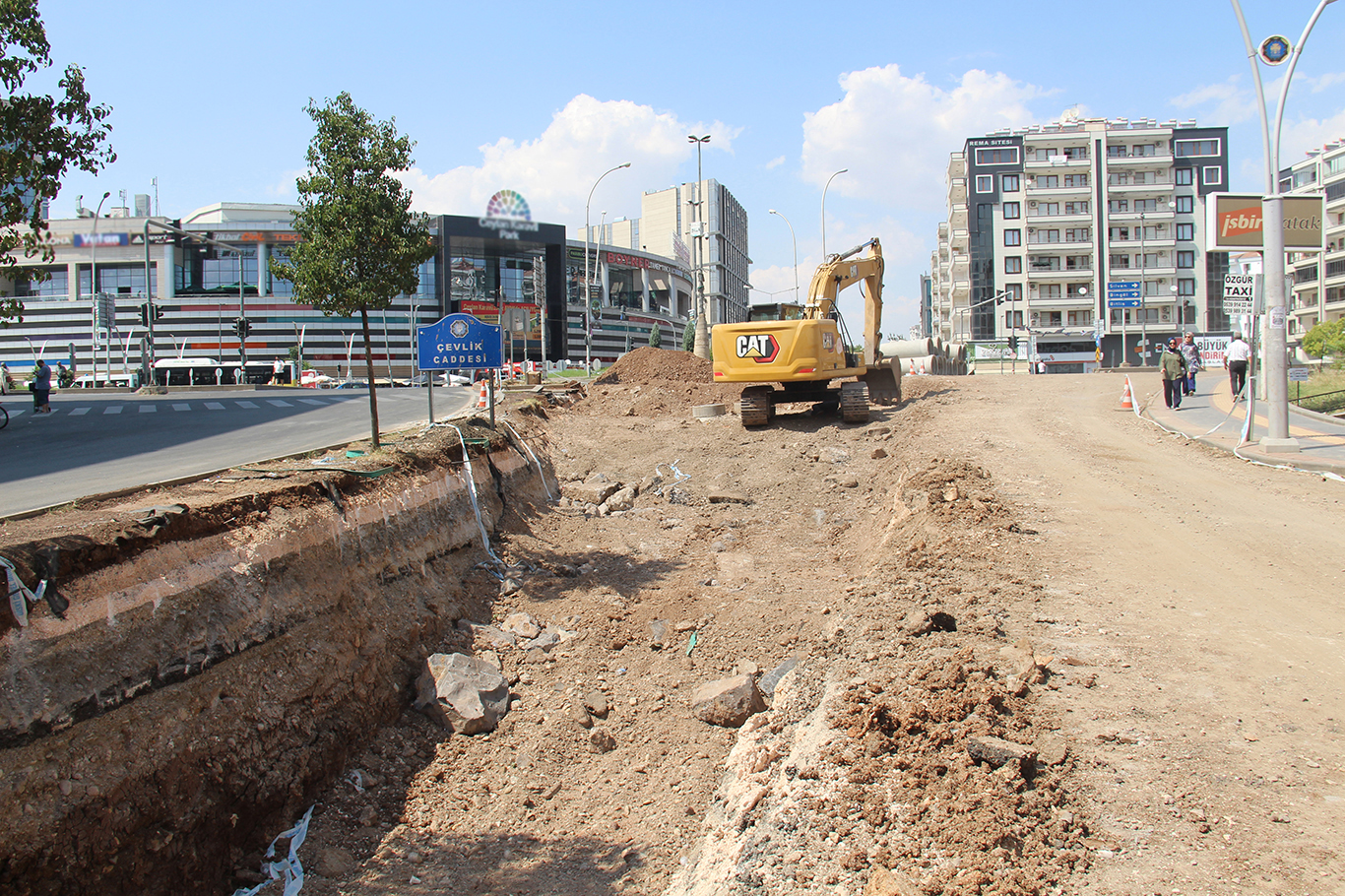 HÜDA PAR Diyarbakır İl Başkanı Gülsever: Yol çalışmaları hızlandırılmalı