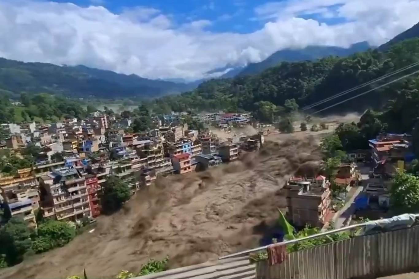 Nepal'deki sel felaketinde ölü sayısı 157'ye yükseldi, yüzlerce kişi halen kayıp