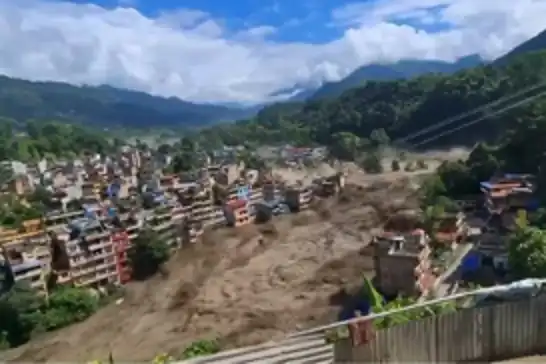 Hejmara qurbaniyên lehîyên li Nepalê gihîşt 157 kesan û bi sedan kes jî hêj winda ne