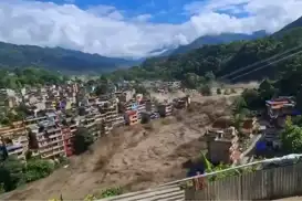 Hejmara qurbaniyên lehîyên li Nepalê gihîşt 157 kesan û bi sedan kes jî hêj winda ne