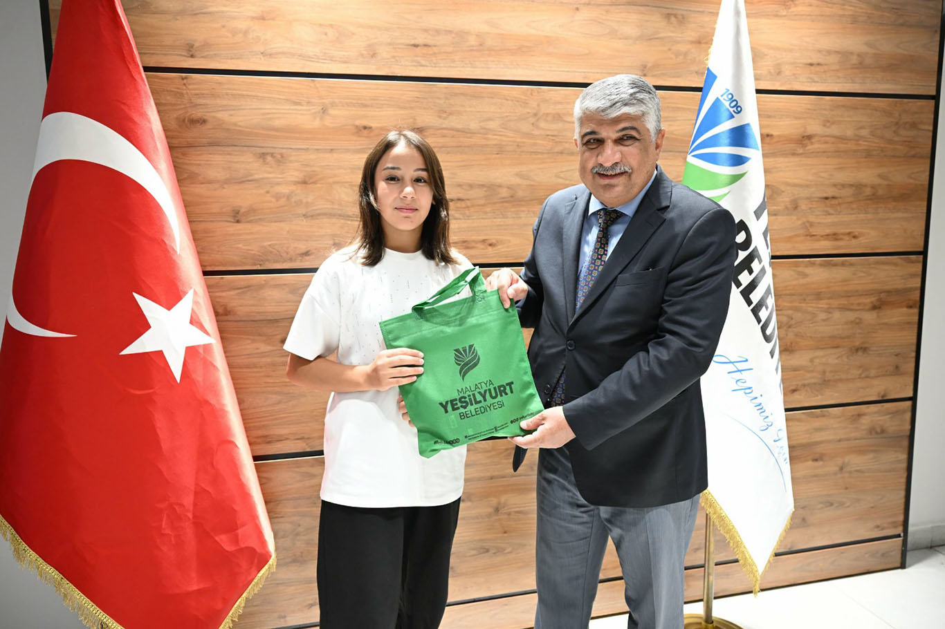 Malatya'da başarılı öğrenciler ödüllendirildi