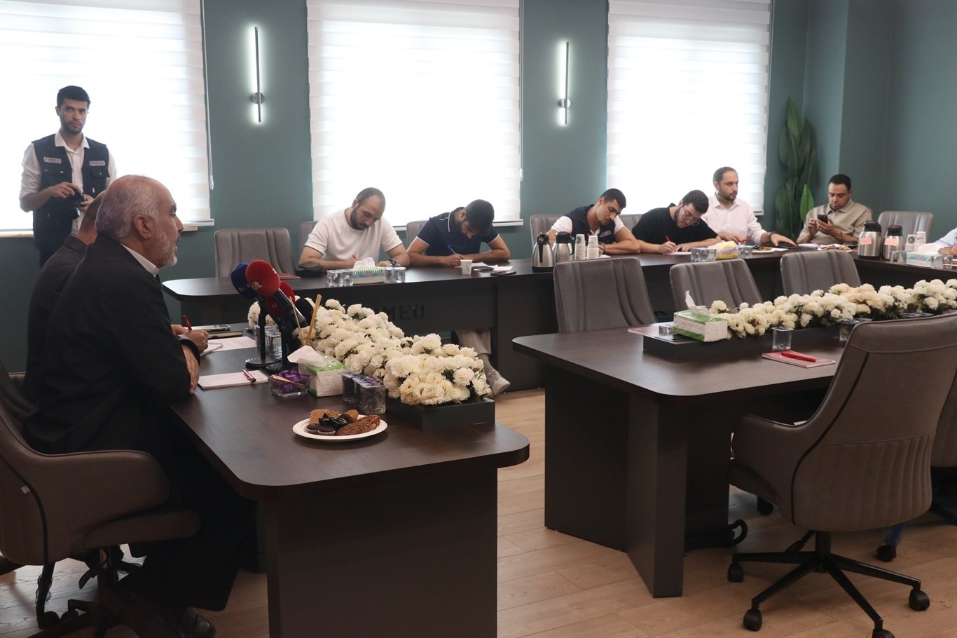 HAMAS Müzakere Heyeti Üyesi Dr. Hamad: İşgal rejimi saldırılarını ve işgalini genişletiyor