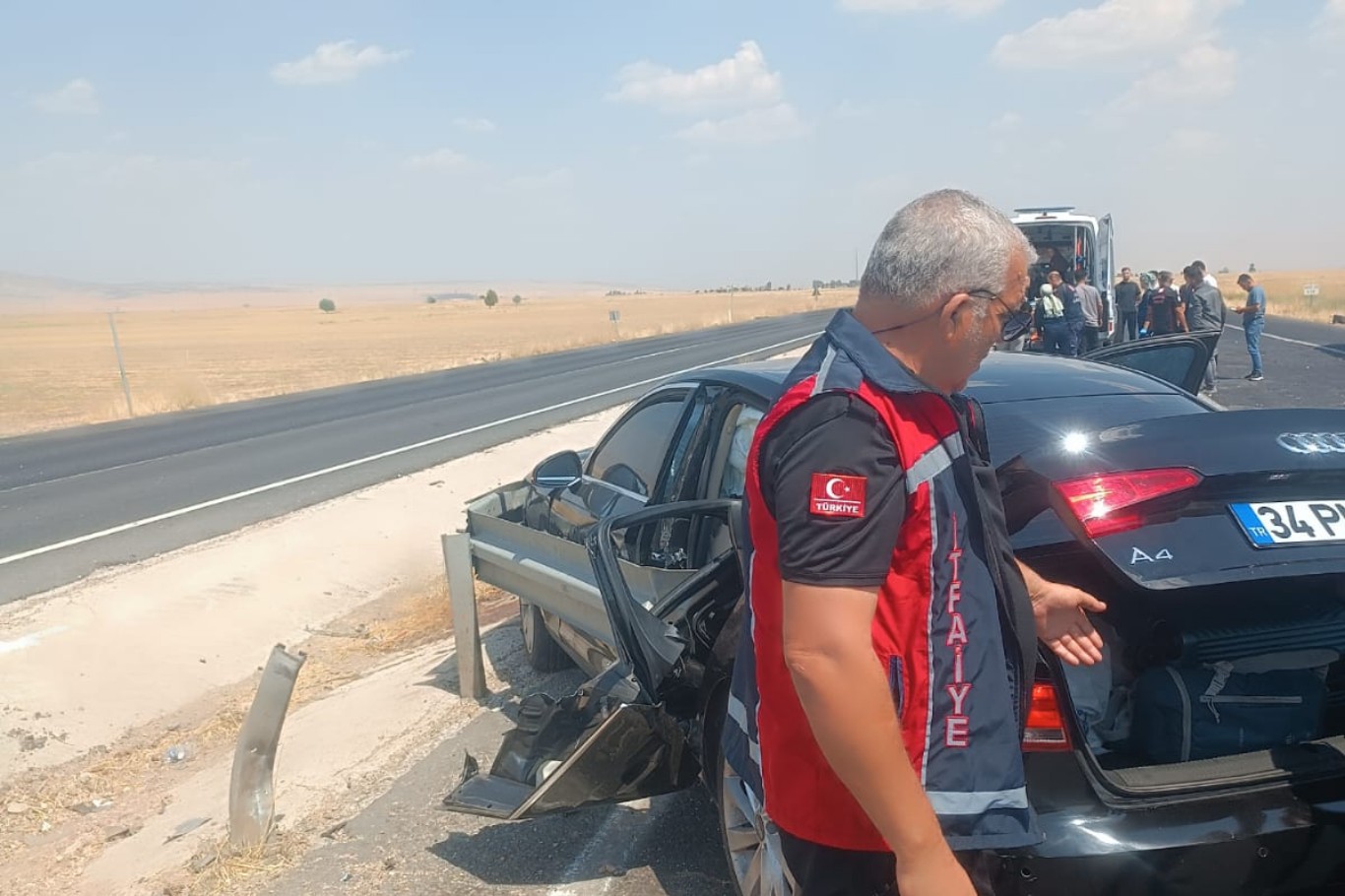 Mardin’de otomobil ile hafif ticari araç çarpıştı: 5 yaralı
