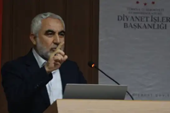 Prof. Dr. Ensari: Hayatımızın bütün alanlarında Peygamber Efendimizden örneklik görmeliyiz