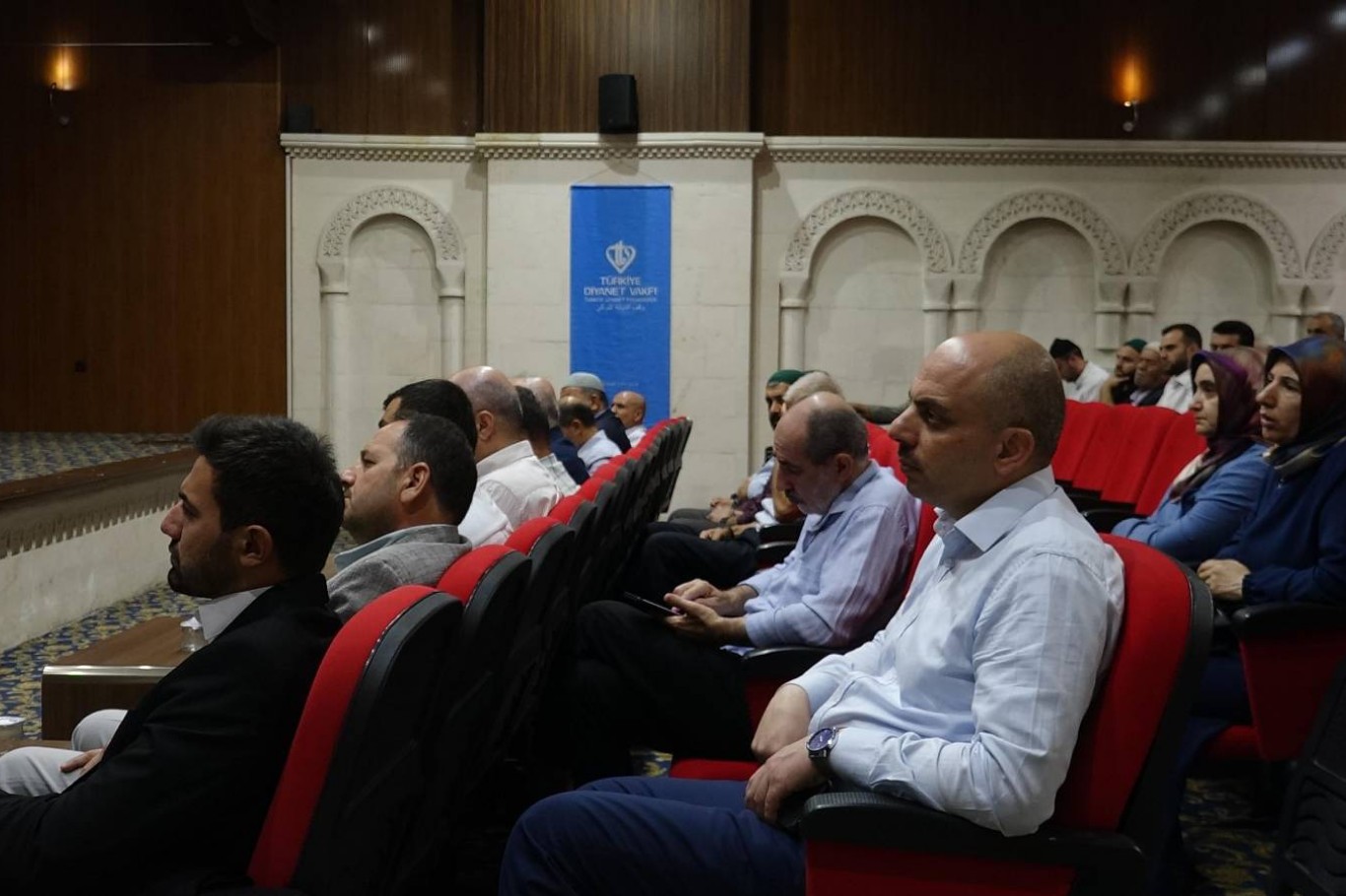 Prof. Dr. Ensari: Hayatımızın bütün alanlarında O’nda örneklik görmeliyiz