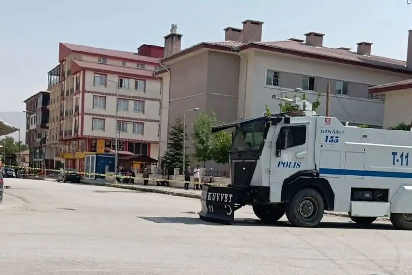 Van’da iki aile arasında çıkan kavgada ağır yaralanan genç hayatını kaybetti