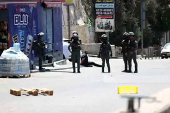 Israeli occupation forces storm West Bank towns, kidnap Palestinians