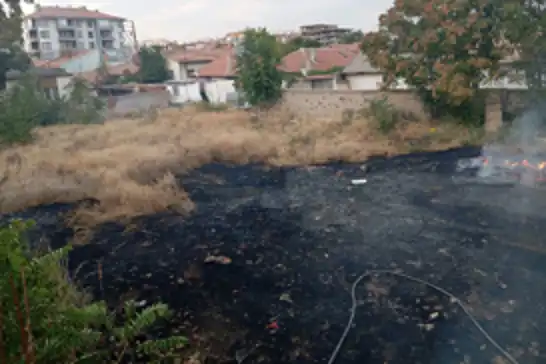 Konya’da müstakil evlerin bulunduğu bölgede yangın paniği