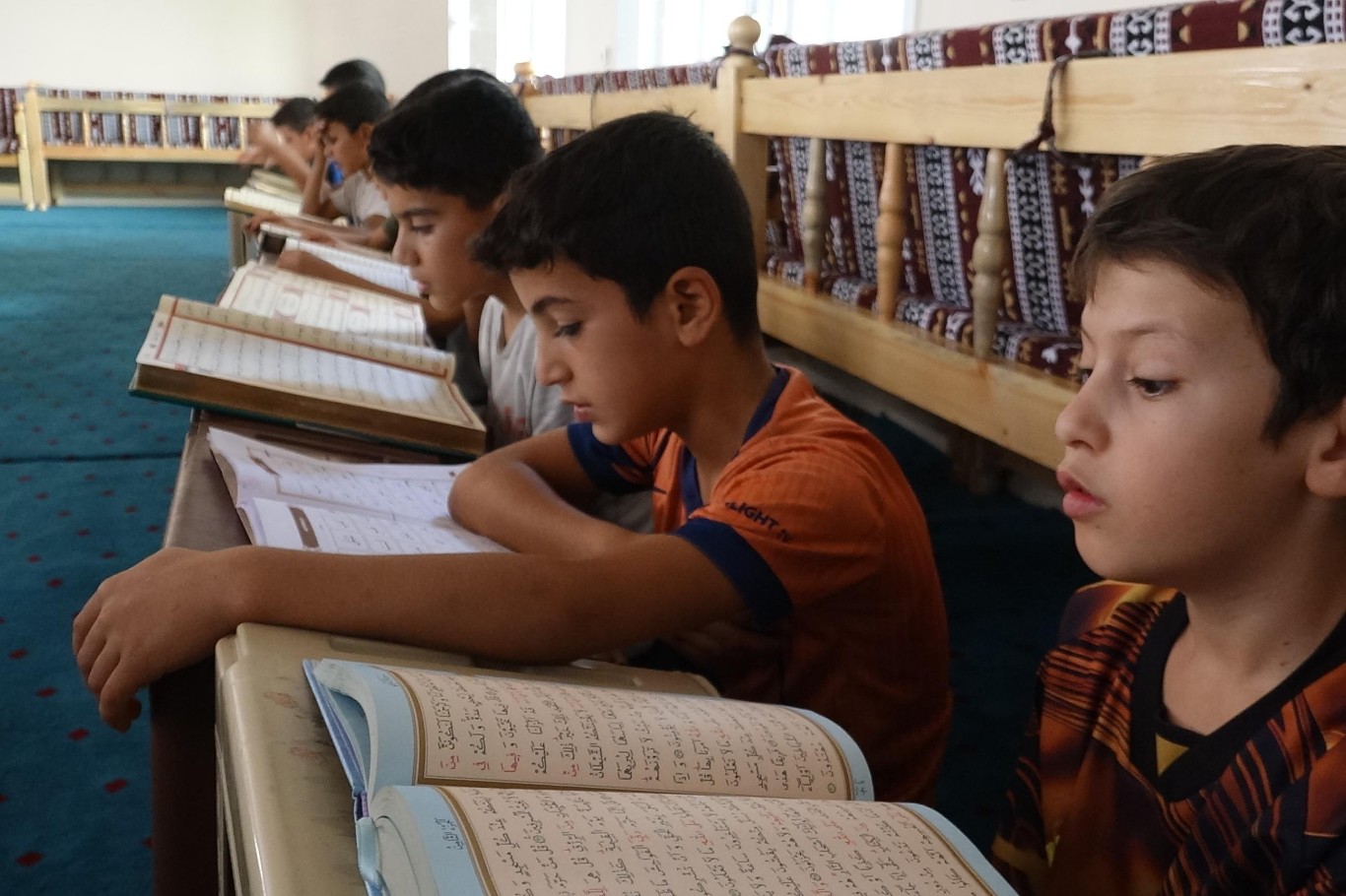 Yaz Kur’an kursu bitmesine rağmen devam eden çocuklar: Okullar açılsa bile camiye gelmeye devam edeceğiz