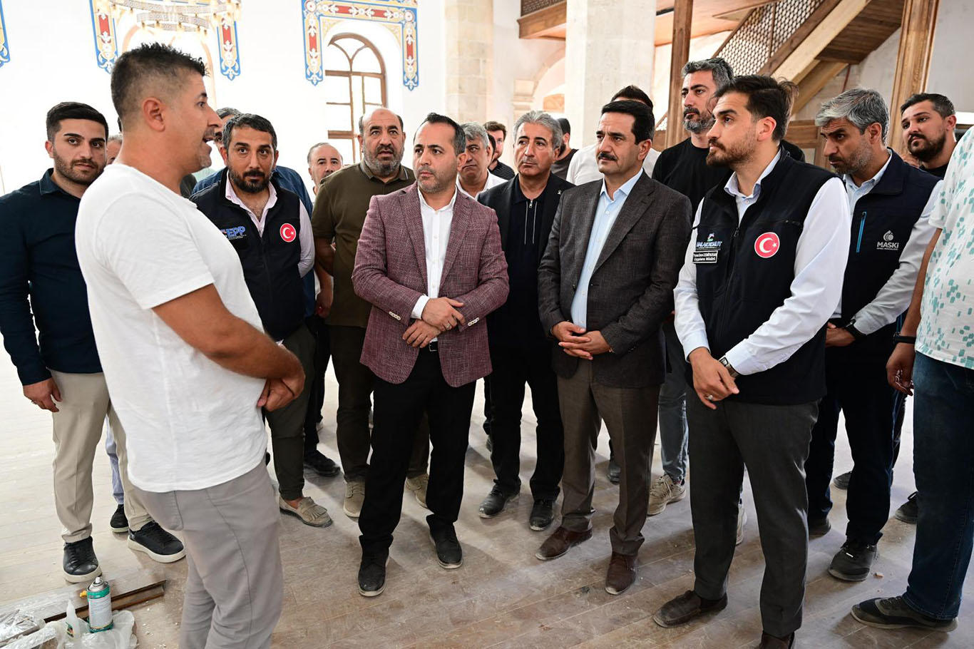 Depremde yıkılan tarihi Yeni Camii'nin yeniden inşasında sona gelindi