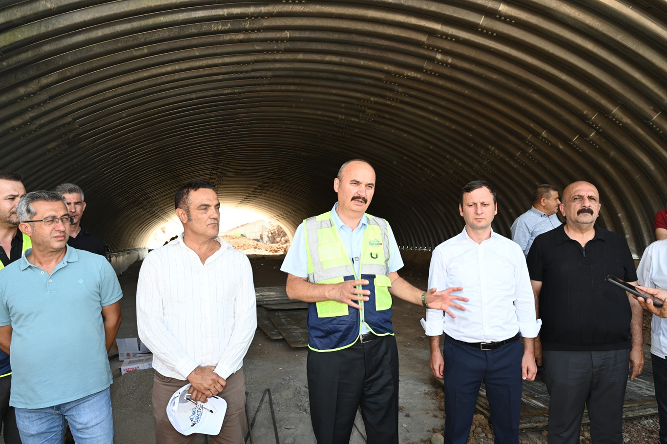 Vali Canalp: Şehir içi trafik yoğunluğunu çevre yollarıyla azaltacağız