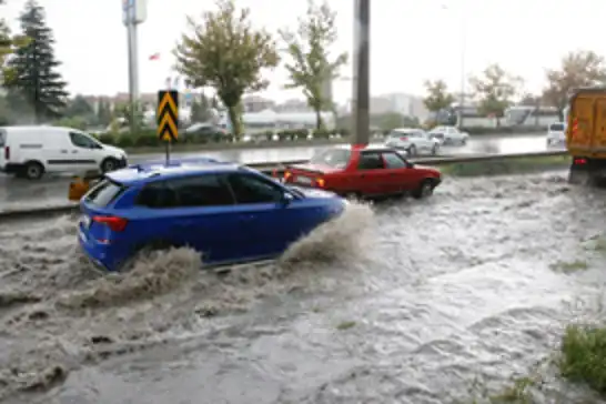 Meteoroloji'den çok kuvvetli ve şiddetli yağış uyarısı