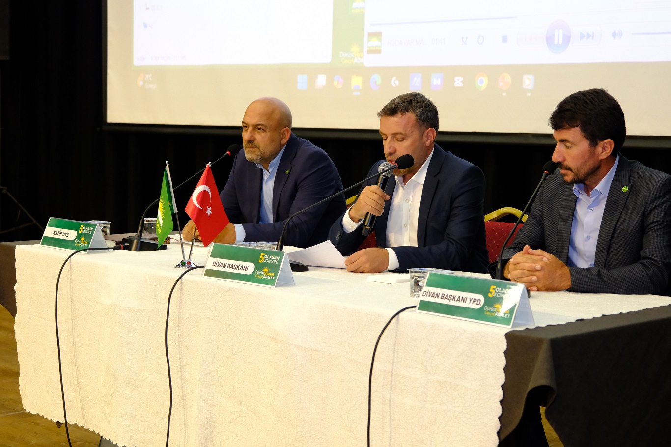HÜDA PAR Van İl Başkanı Rasim Sayğın güven tazeledi