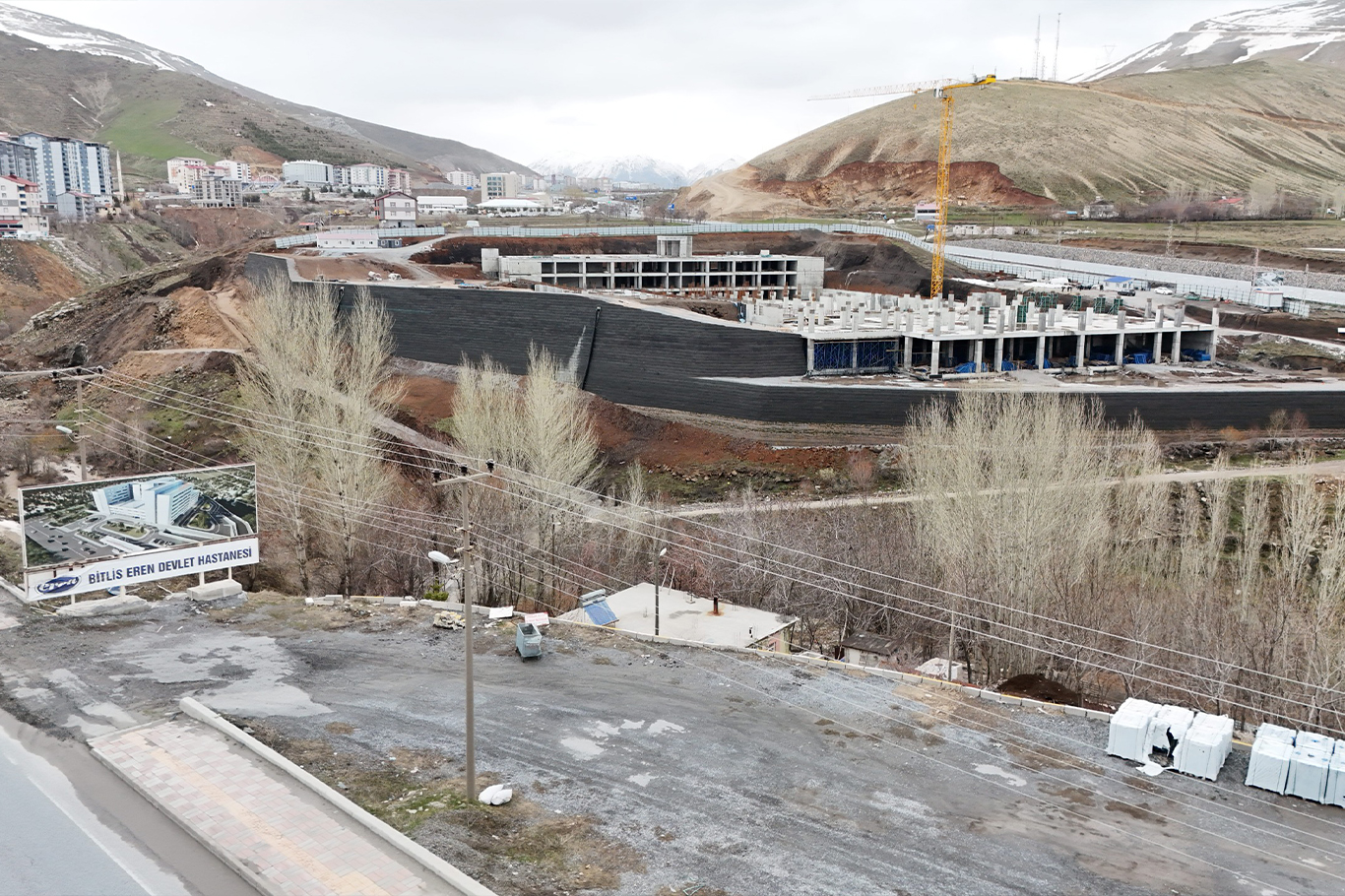 Bitlis'te tıp fakültesi eğitim-öğretim faaliyetlerine başladı