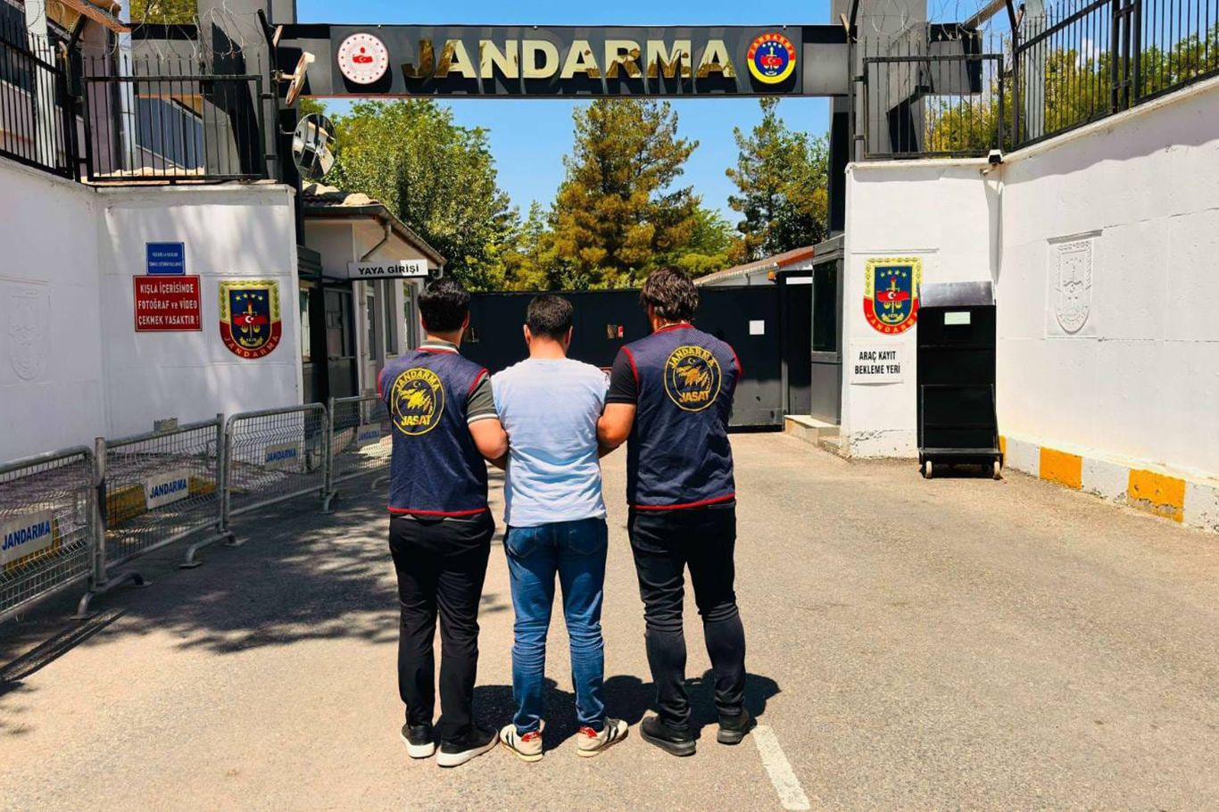 Diyarbakır'da farklı suçlardan aranan 110 kişi yakalandı