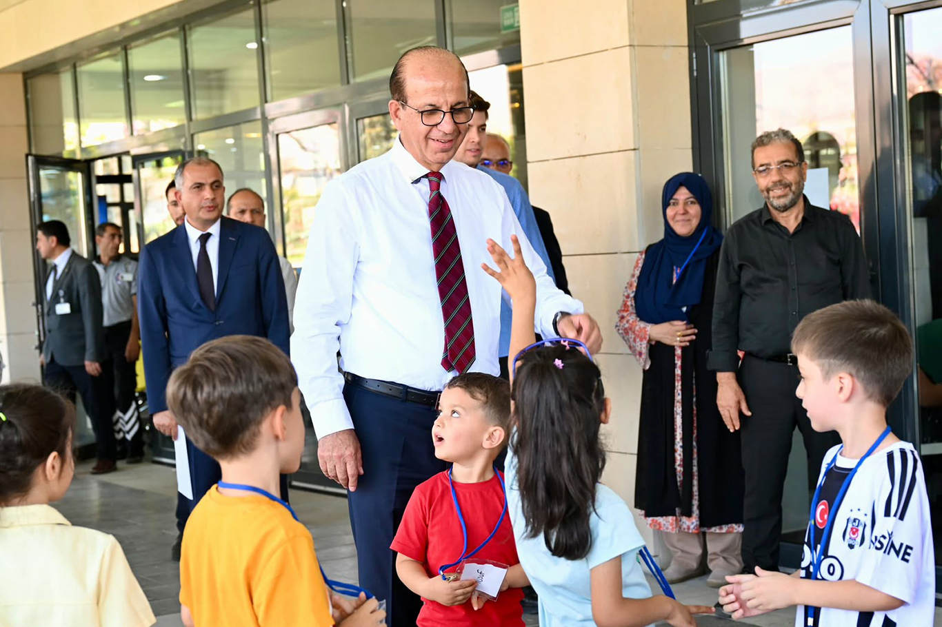 Yeşilyurt Belediye Başkanı Geçit, Yeşilyurt Bilim Merkezi'ni ziyaret etti