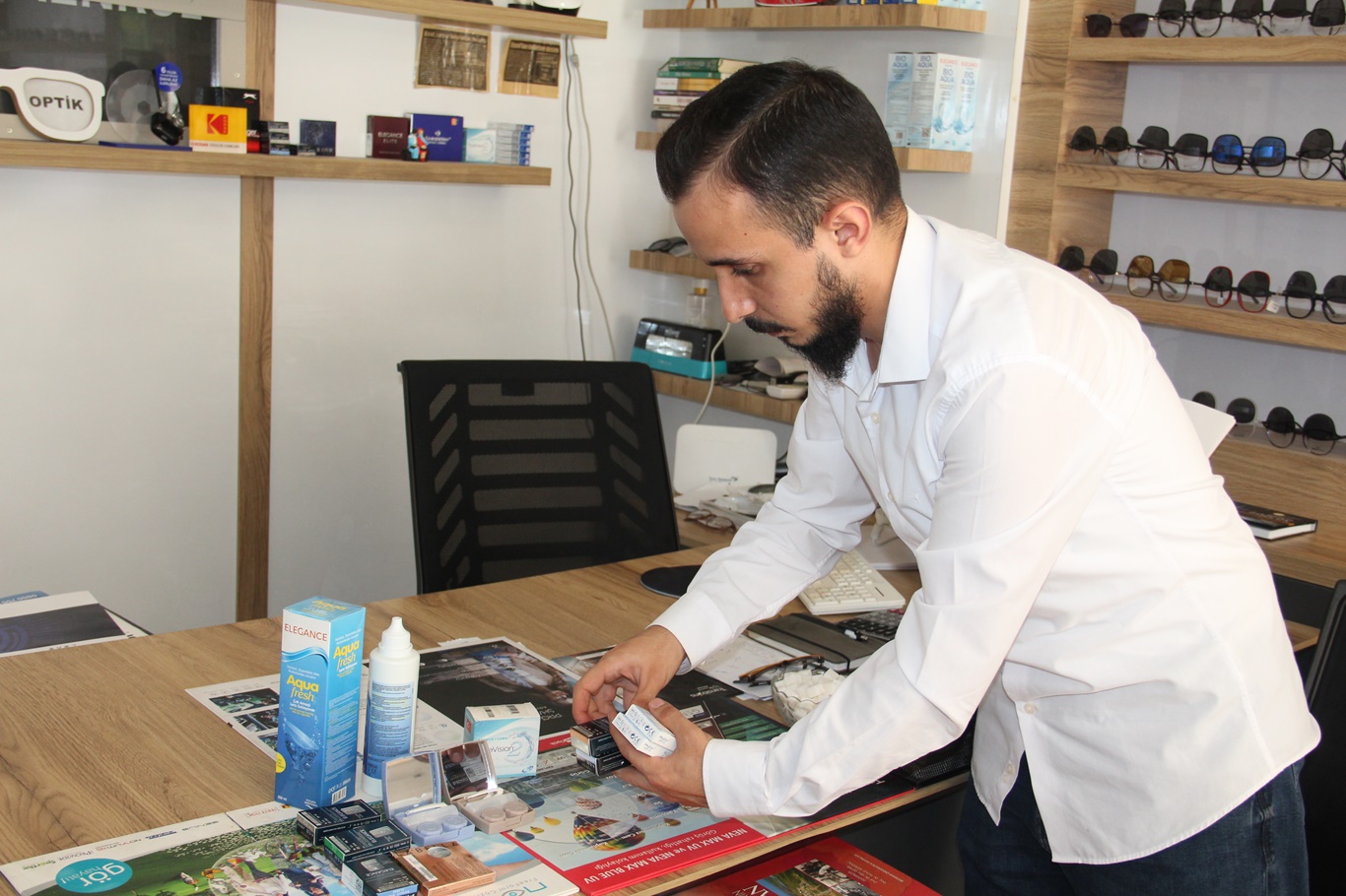 Optisyen Özmen: Bilinçsiz lens kullanımı göz sağlığını tehdit ediyor