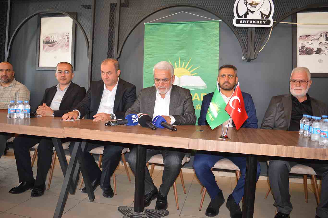 HÜDA PAR calls for an end to high-interest economic policies