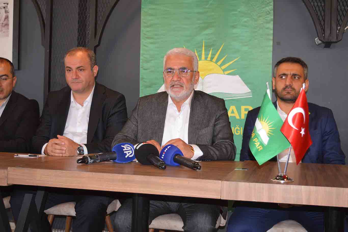 HÜDA PAR calls for an end to high-interest economic policies