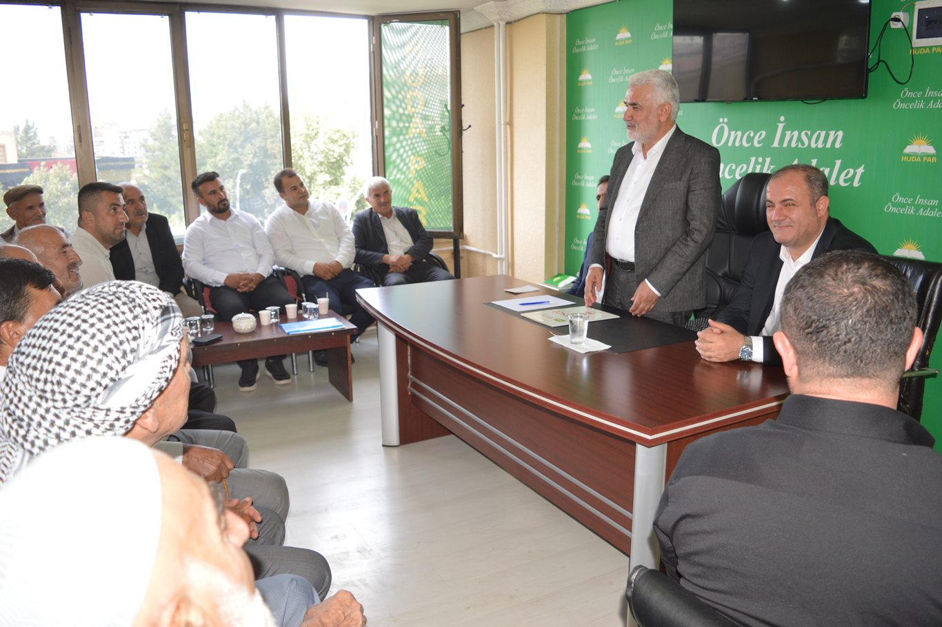 HÜDA PAR Genel Başkanı Yapıcıoğlu Siirt’te: Kentin sorunlarını yerinde dinledi