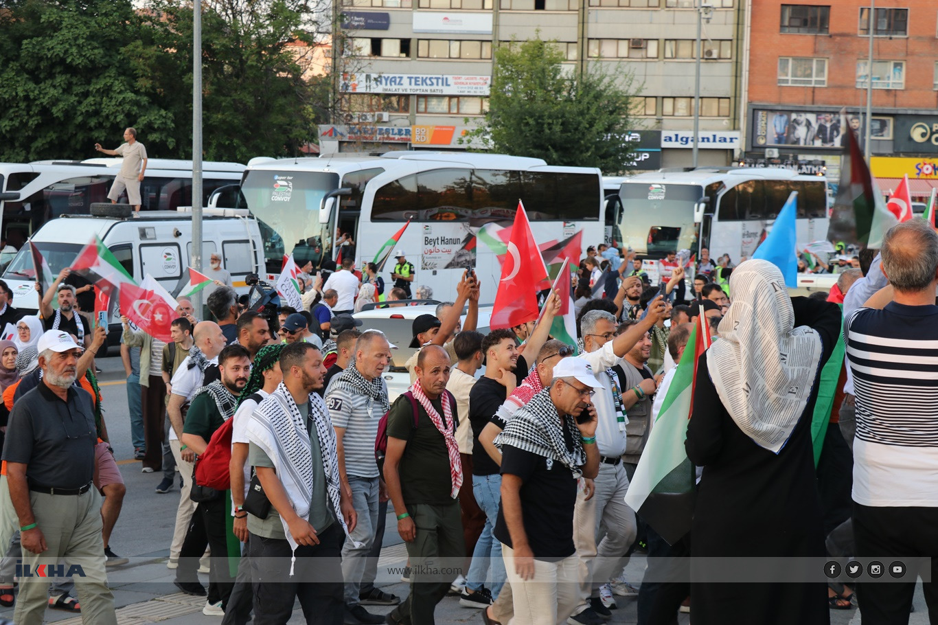 Hundreds welcome Palestine Convoy for Gaza solidarity in Ankara