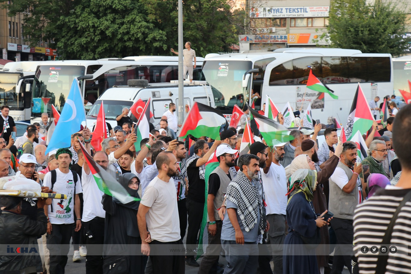 Hundreds welcome Palestine Convoy for Gaza solidarity in Ankara