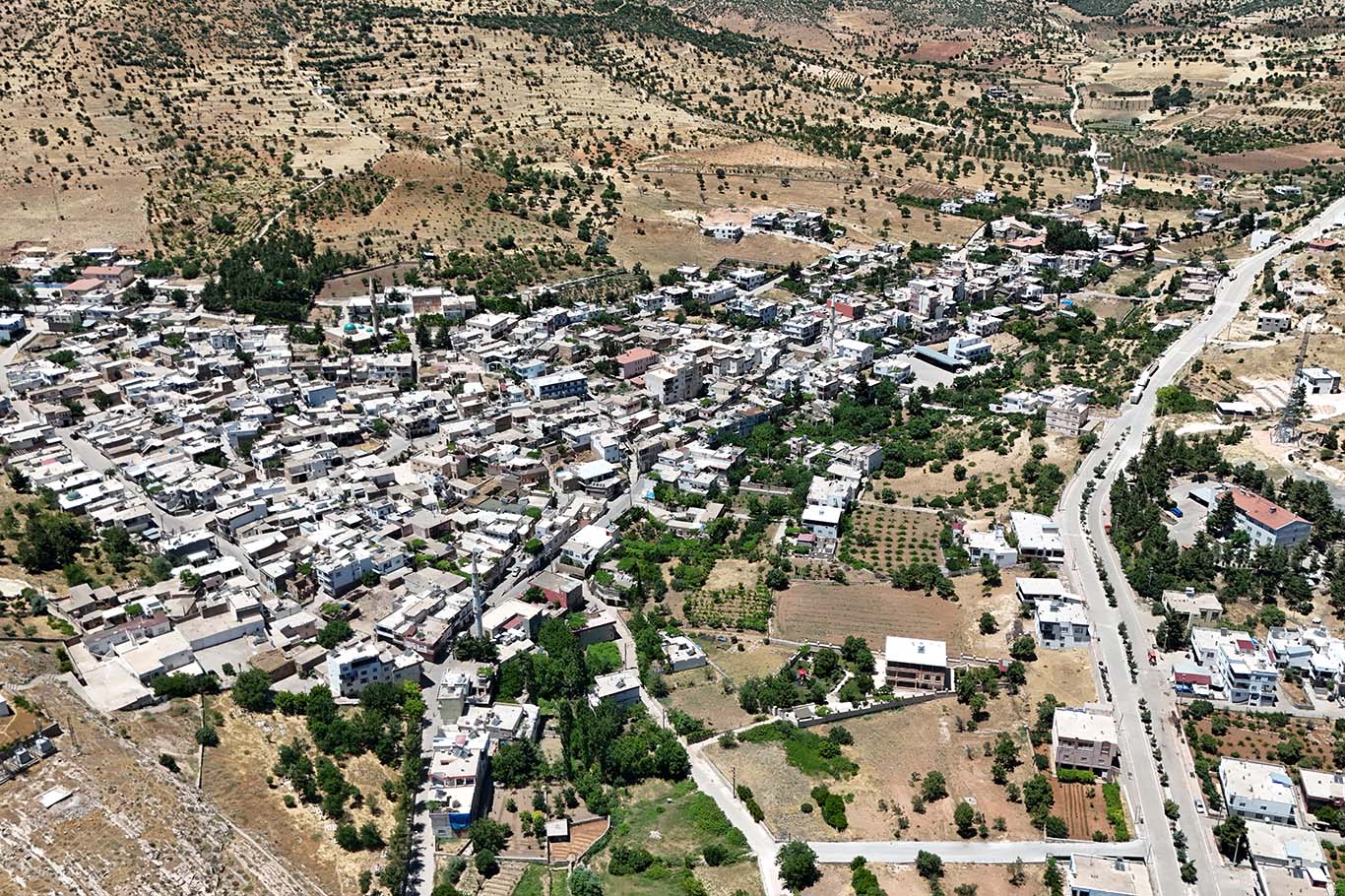 HÜDA PAR'lı Belediye Başkanı Özhan'ın hizmetleri vatandaşın takdirini topluyor