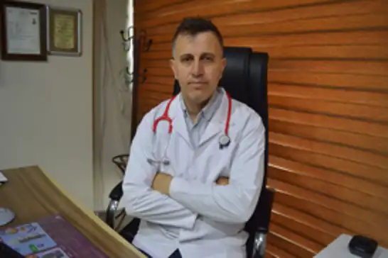 Dr. Güneş: Emzirmede en büyük hata "Sütüm gelmiyor" deyip vazgeçmek