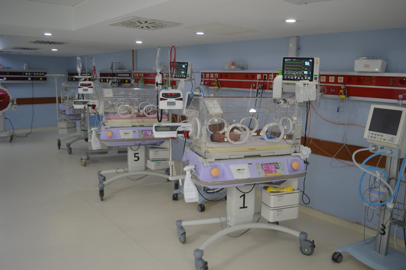 Dr. Güneş: Emzirmede en büyük hata "Sütüm gelmiyor" deyip vazgeçmek