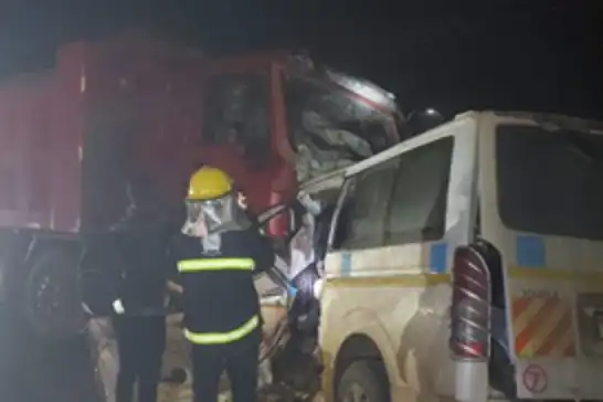 Uganda'da minibüs ile kamyon çarpıştı: 14 ölü, 4 yaralı