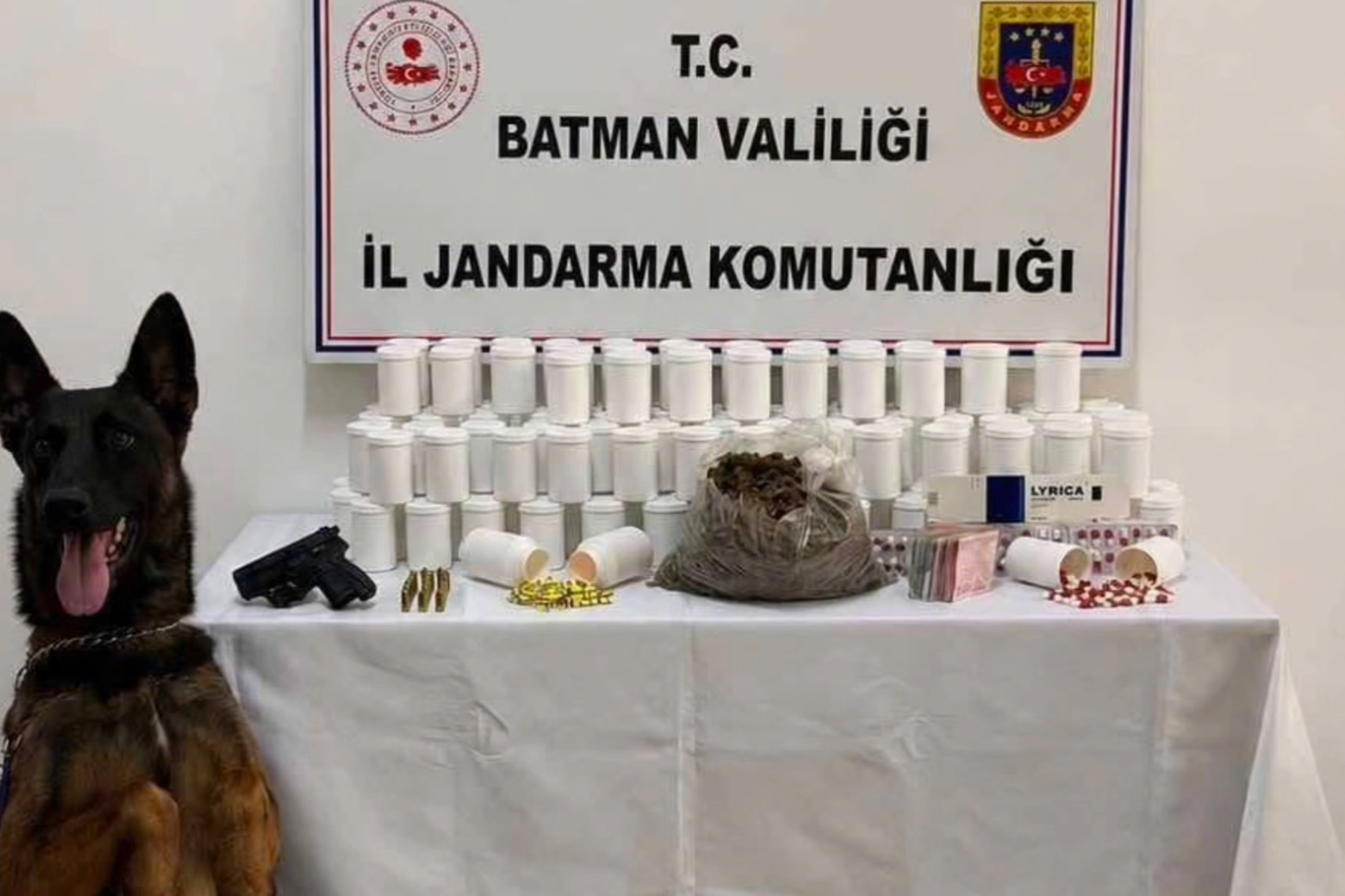 Batman'da binlerce uyuşturucu hap ele geçirildi